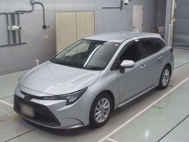 33091 TOYOTA COROLLA TOURING ZRE212W 2021 г. (CAA Chubu)